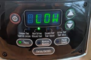 Slow cooker settled at low temperature.