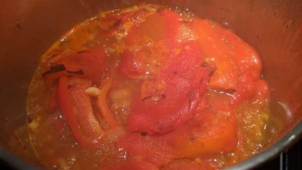 A delicious low sodium roasted red pepper soup simmering.