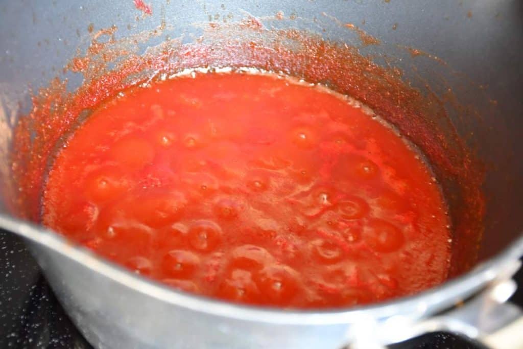 Éclaboussure lors de la cuisson du ketchup sans sel ajouté.