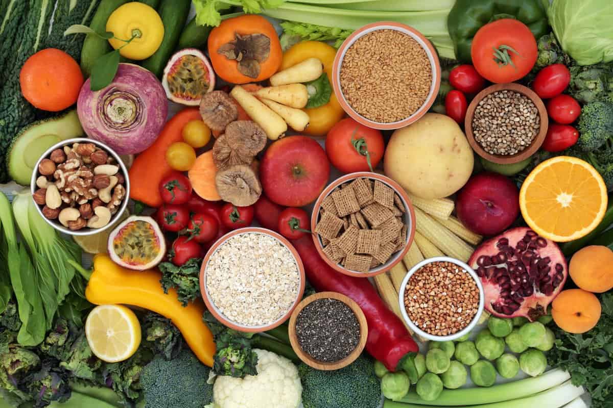 Vegetables, fruits, vegetable proteins and fiber sources are important in a kidney diet.